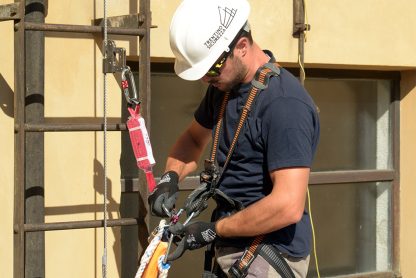 Sistema per scale a pioli salita e discesa in sicurezza UniScala acciaio